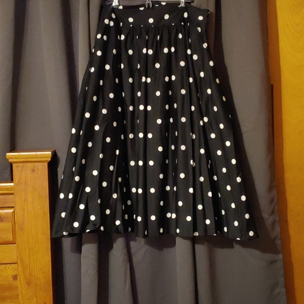 Skirt with pockets